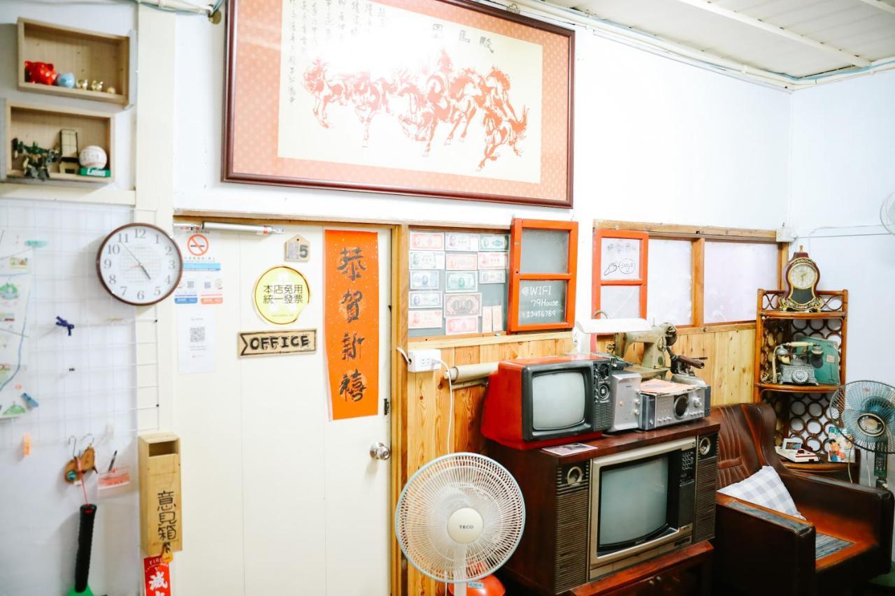 鳳山79背包客 Fengshan No 79 Backpacker Kaohsiung Luaran gambar