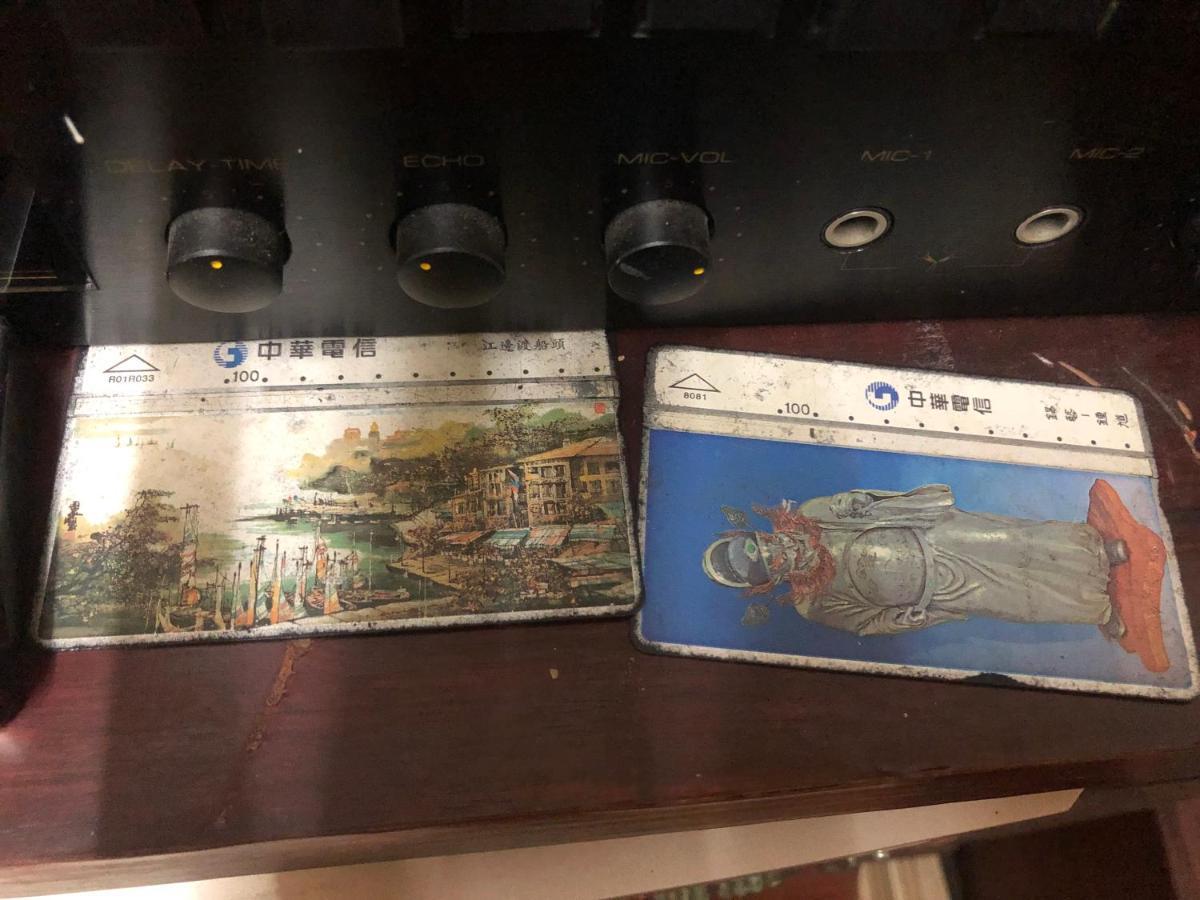 鳳山79背包客 Fengshan No 79 Backpacker Kaohsiung Luaran gambar